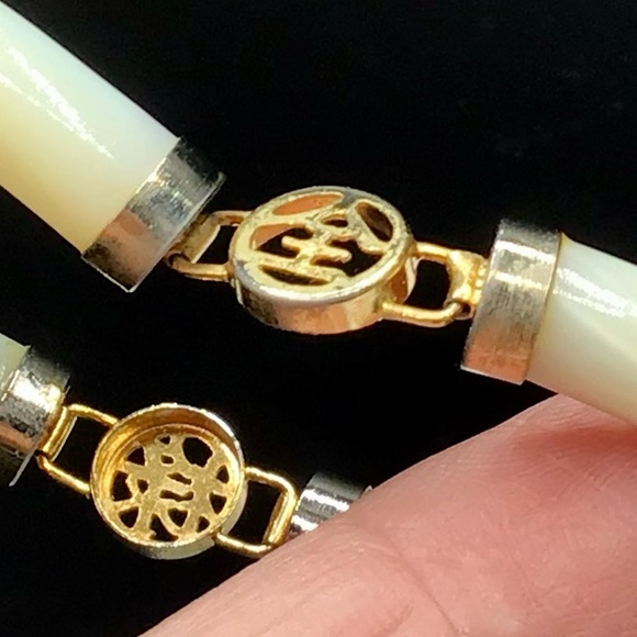 🌺Vintage Gold & Mother of Pearl Bracelet - Picture 10 of 15